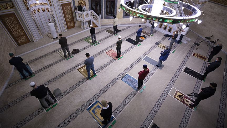 ALMANYA’DA CAMİLERDE 20 MAYIS’TAN İTİBAREN CUMA VE TERAVİH NAMAZI KILINACAK